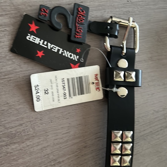 Hot Topic Belt - Picture 4 of 6